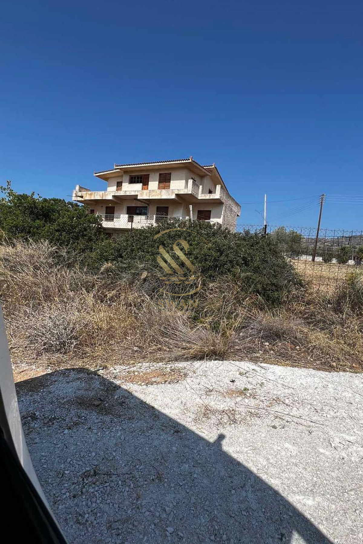 property-img
